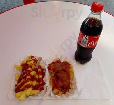 Die Scharfe Currywurst