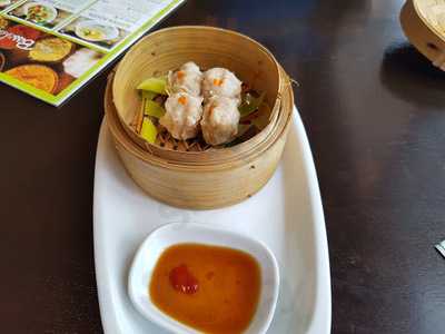 Yummi Restaurant And Bar