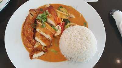 Yummi Restaurant And Bar