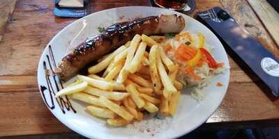 Manhattan Restaurant & Bar