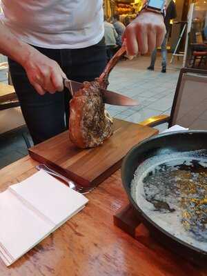 Manhattan Restaurant & Bar