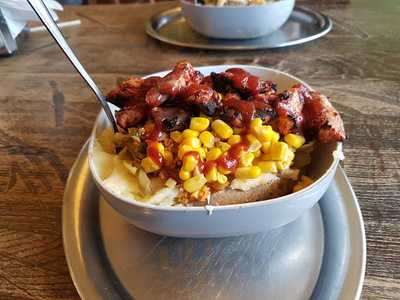 Bearsalad / Kumpir & Colins Hamburger