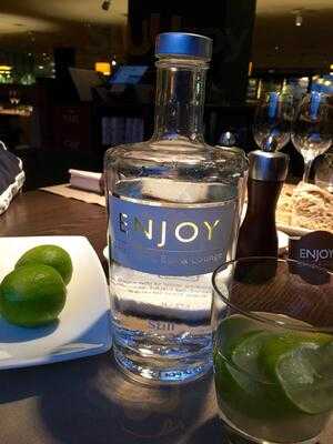 Branche Restaurant, Bar & Lounge