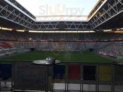 Branche Restaurant, Bar & Lounge