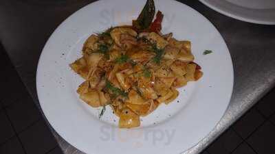 Trattoria-pizzeria Calabrisella