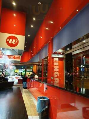 Weltmeister Currywurst & Pommes