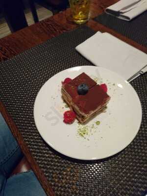 Paparazzi Restaurant