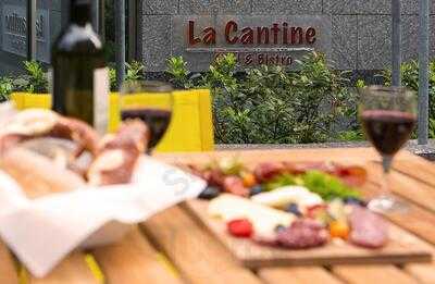 La Cantine Cafe & Bistro