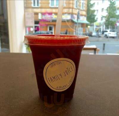 Family Juice Superfoods & Organic Liquids