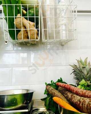 Family Juice Superfoods & Organic Liquids