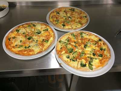 Waikiki American Pizza & Sportsbar