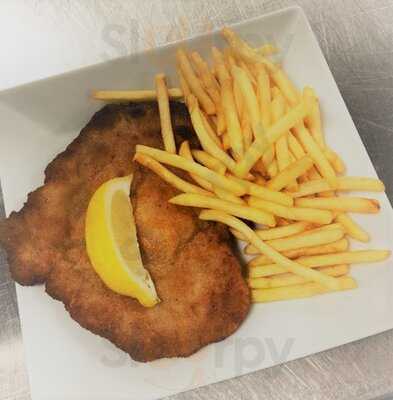 Halle Neun - Kegelbahn & Gaststätte