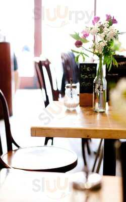 Giuseppe's Eiswerkstatt Café