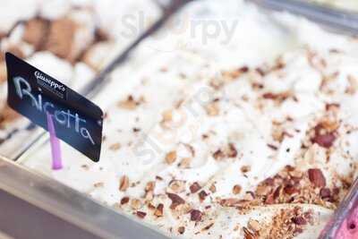 Giuseppe's Eiswerkstatt Café