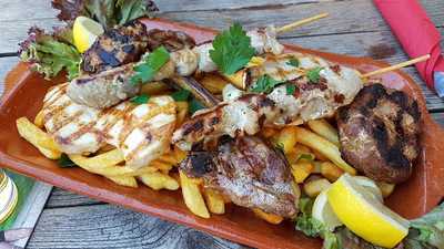 Dlml's Bistro & Ouzeria