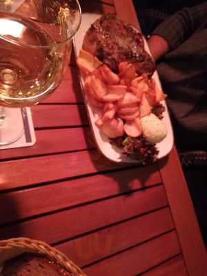 Dlml's Bistro & Ouzeria