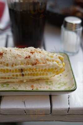 Los Carnales Taquería