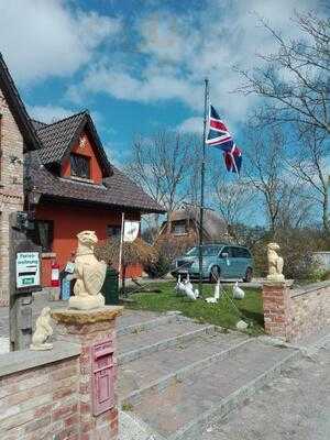 Woody's Little Britain