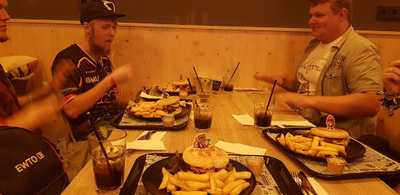 Dvision Esports Diner