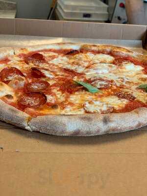 Nigro's Pizza Und Bar