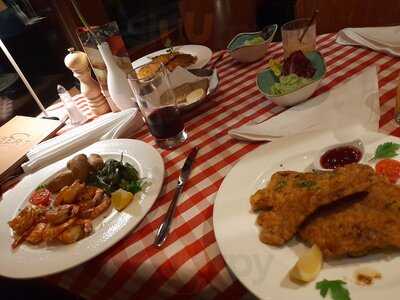 Ebert Restaurant & Bar