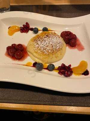 Ebert Restaurant & Bar