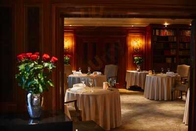 Lorenz Adlon Esszimmer