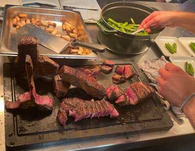 [m]eatery Bar + Restaurant Hamburg