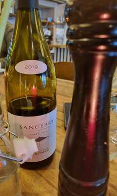 La Cantine D'augusta Käse Restaurant Und Wein Bar