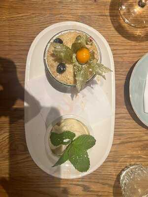 Neumann's Bistro & Weinbar