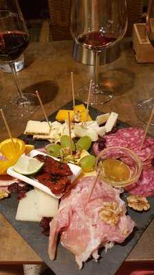 Lavida Wine Club Weinbar & Weinhandel