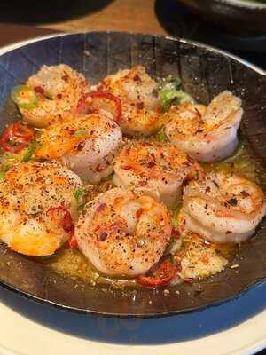 Clouds - Heaven's Bar & Kitchen