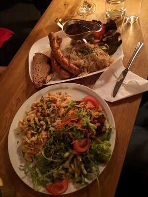 Hatari - Pfälzer Stube