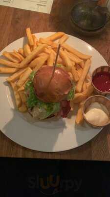 Hatari - Pfälzer Stube