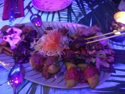 Caribbean Restaurant Roatan Ug