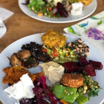 Elsa's Restaurant & Bar