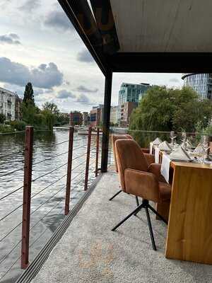 Patio Restaurant Am Wasser