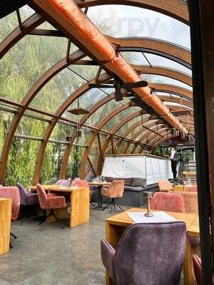 Patio Restaurant Am Wasser