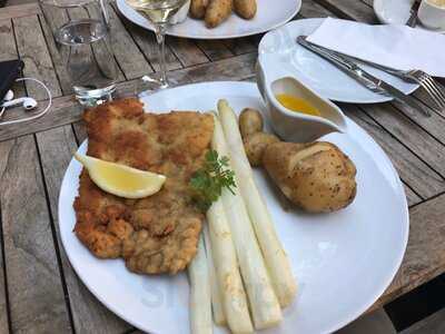 Tiefenthal Bar Restaurant