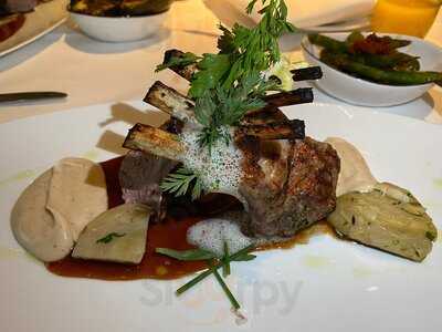 Vox Restaurant & Bar