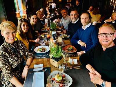 Henny's Restaurant & Events