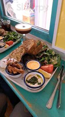 Allans Breakfast Club And Wine Bar