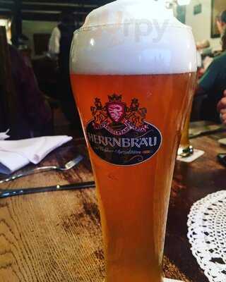 Zur Kastanie Inh. Corinna Weingartner