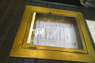 Das Haus Der 100 Biere