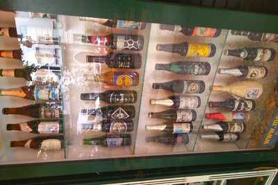 Das Haus Der 100 Biere