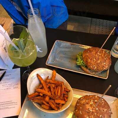 Hans Im GlÜck Burgergrill & Bar