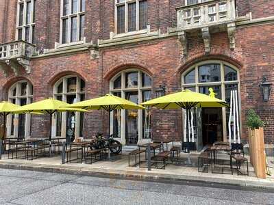 Hans Im GlÜck Burgergrill & Bar