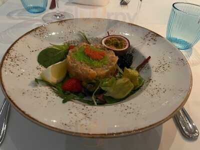 Riviera Restaurant & Bar