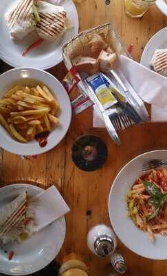 Kostbar Bistro Café