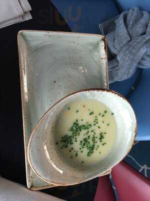 Restaurant & Bar H2o